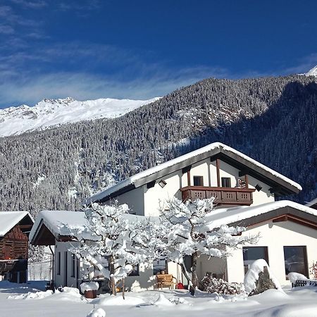 Landhaus St. Hubertus Kaunertal Exteriör bild
