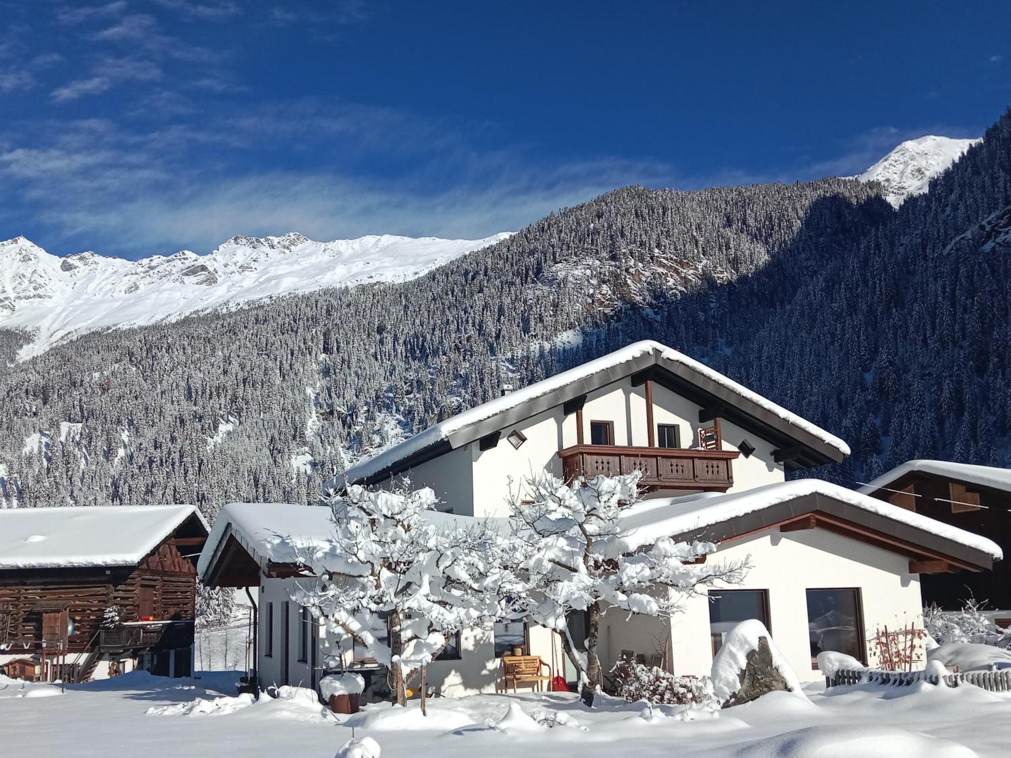 Landhaus St. Hubertus Kaunertal Exteriör bild